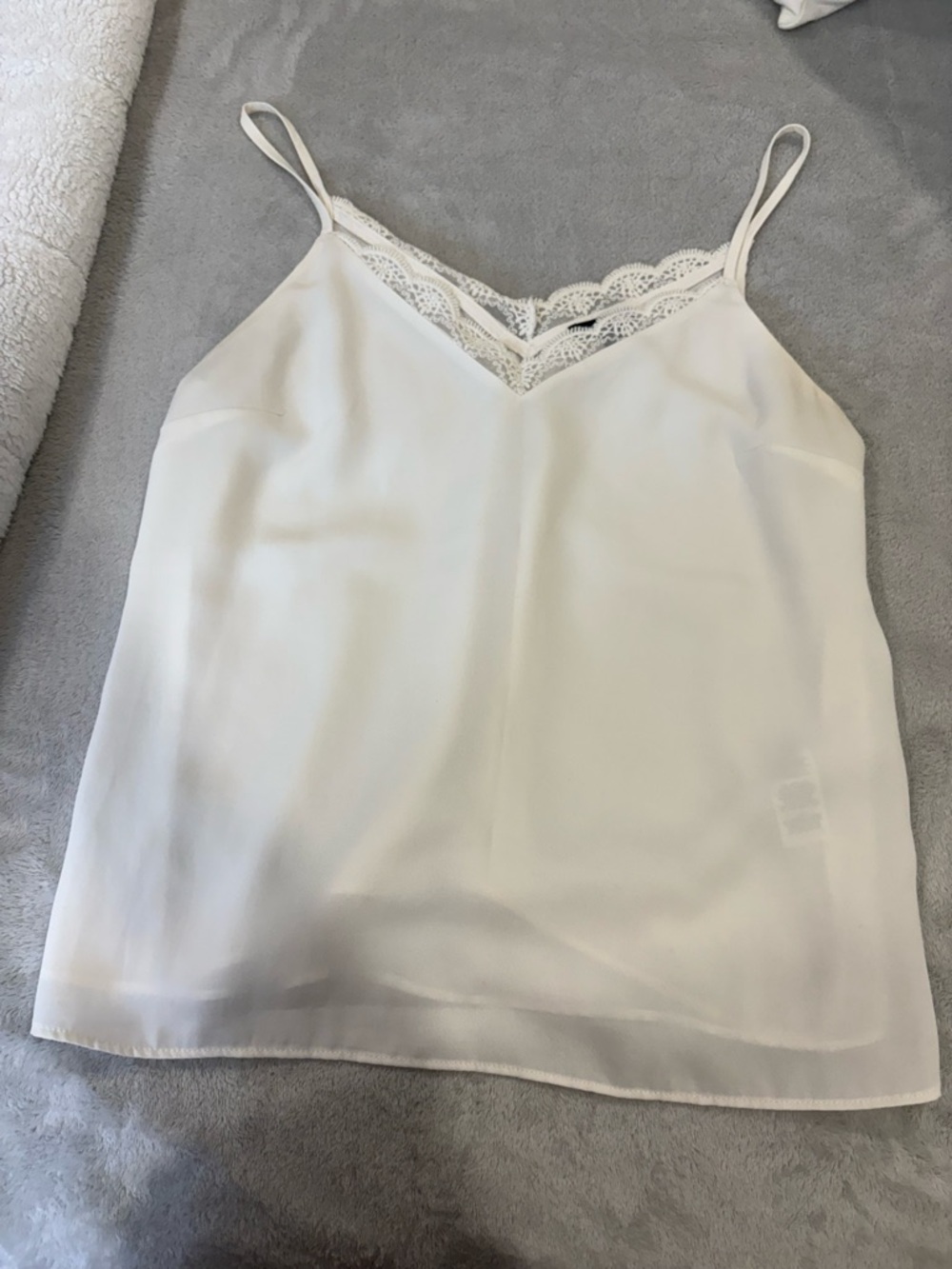 DYNAMITE LACE CAMISOLE